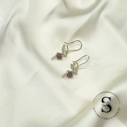 Boucles d’oreille en ambre avec fée clochette